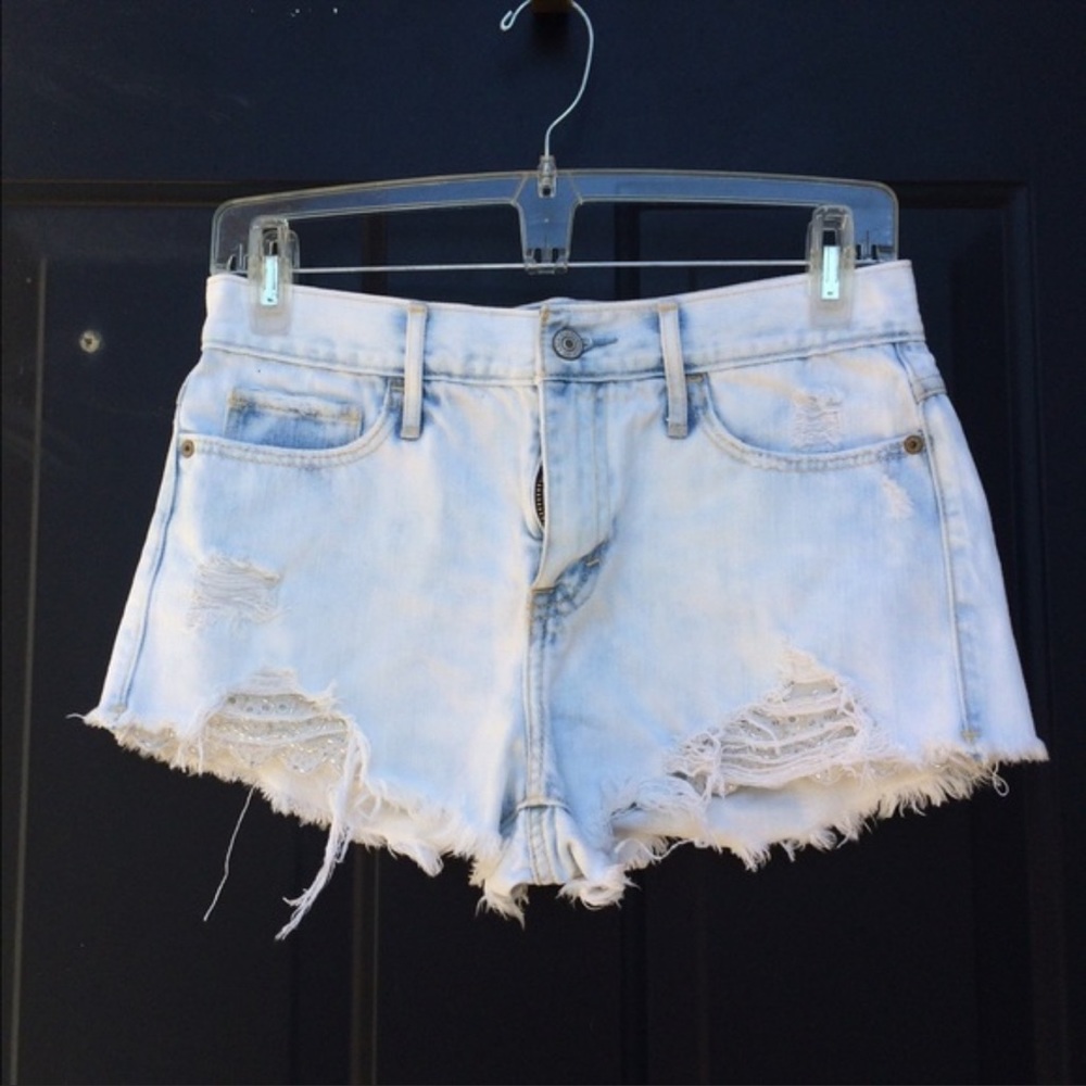 High waisted jean short with beaded accents